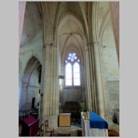 Photo Pierre Poschadel, Wikipedia, transept, vue vers le nord,2.JPG